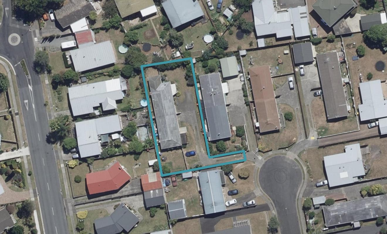 17 Leslie Place, Deanwell, Hamilton - Carousel 1