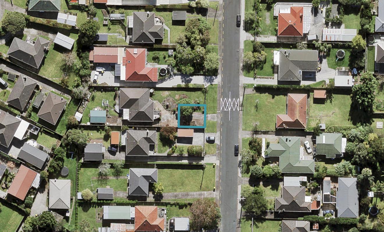 10/59 Neil Avenue, Te Atatu Peninsula, Auckland - Carousel 1