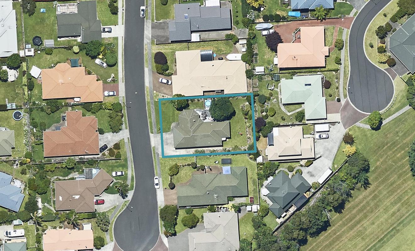 15 Lucerne Place, Welcome Bay, Tauranga - Carousel 1