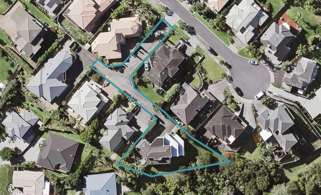 13 Gretna Green, Browns Bay, Auckland - Carousel 1