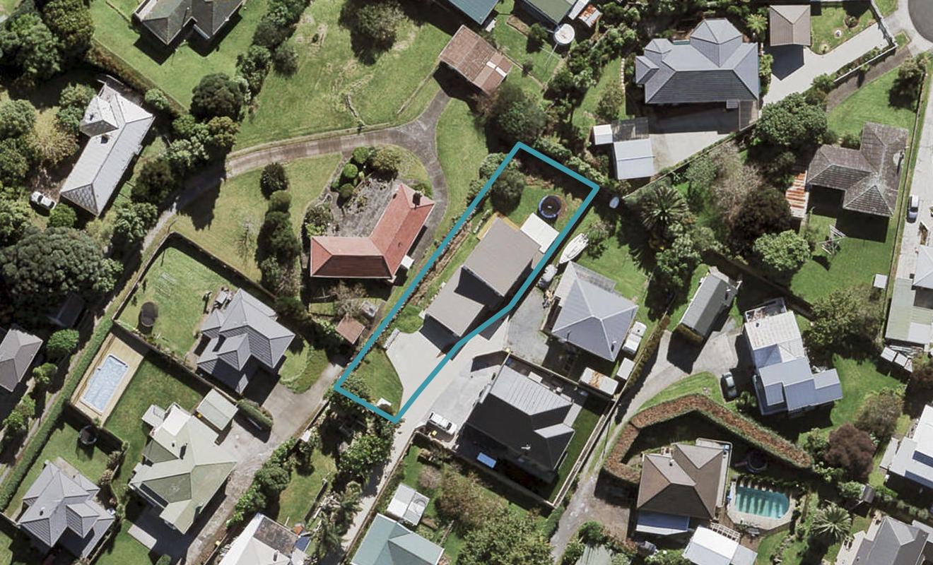 14B Boyd Avenue, Mangere Bridge, Auckland - Carousel 1
