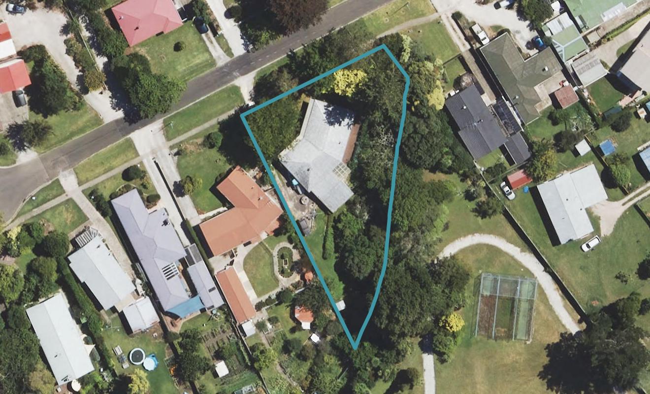 14 Seymour Road, Inner Kaiti, Gisborne - Carousel 1