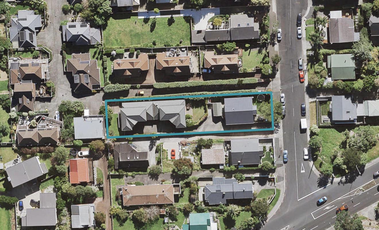 2/14 Mahara Avenue, Birkenhead, Auckland - Carousel 1