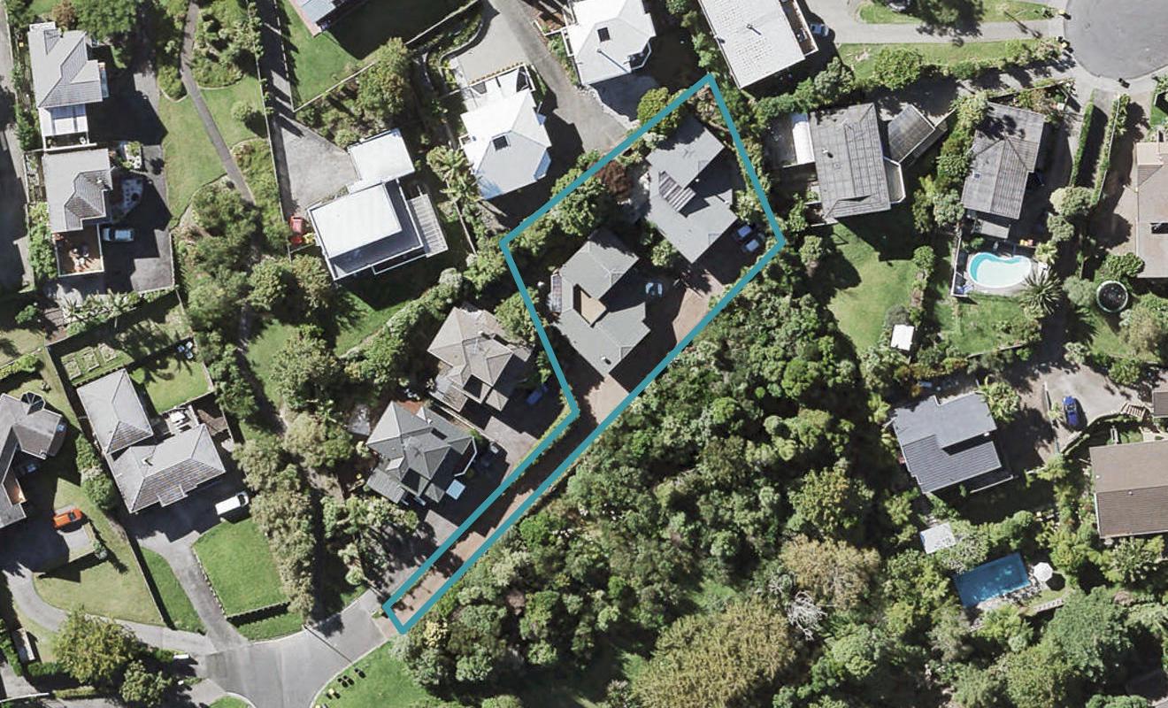 1/6 Seaford Place, Murrays Bay, Auckland - Carousel 1