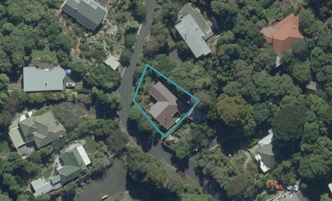 9 Howard Street, Macandrew Bay, Dunedin - Carousel 1