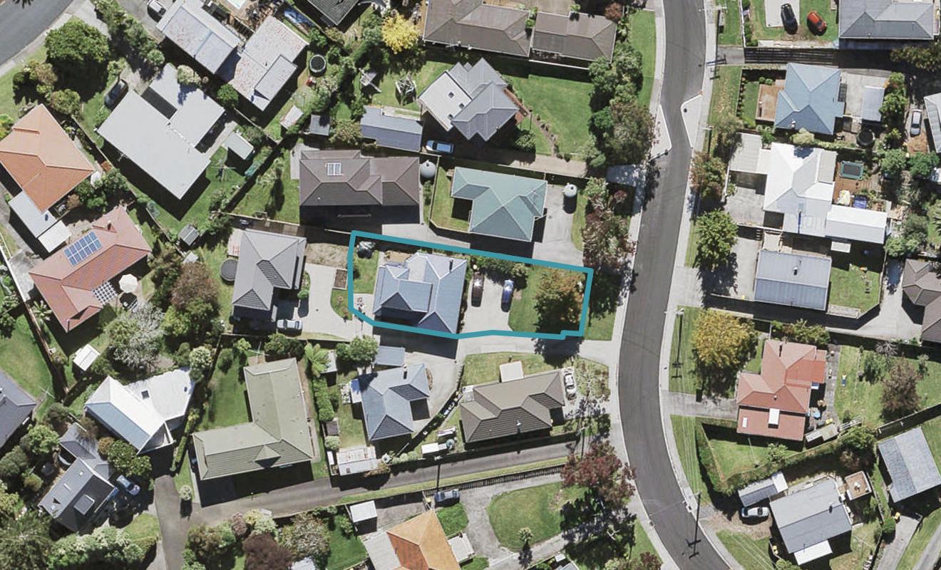 20 Duncan Avenue, Te Atatu South, Auckland - Carousel 1