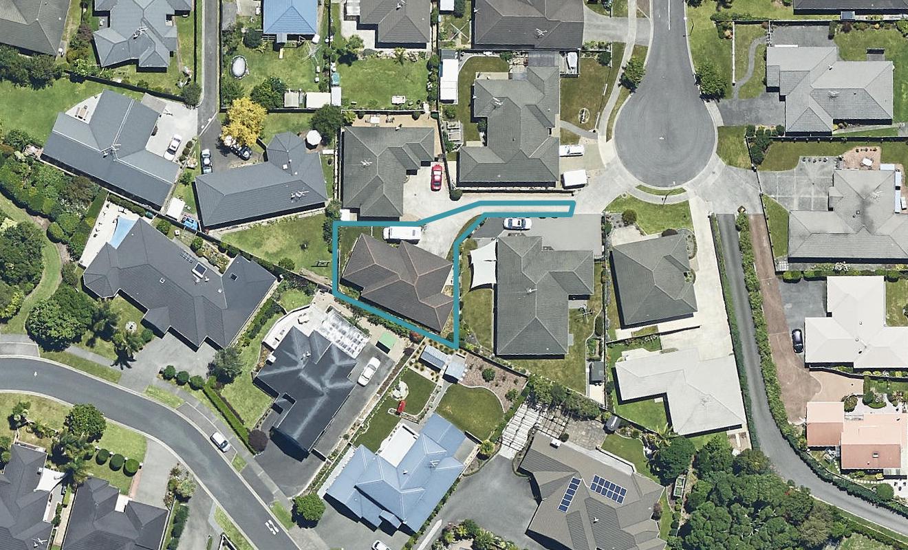 8 Hampstead Court, Pyes Pa, Tauranga - Carousel 1