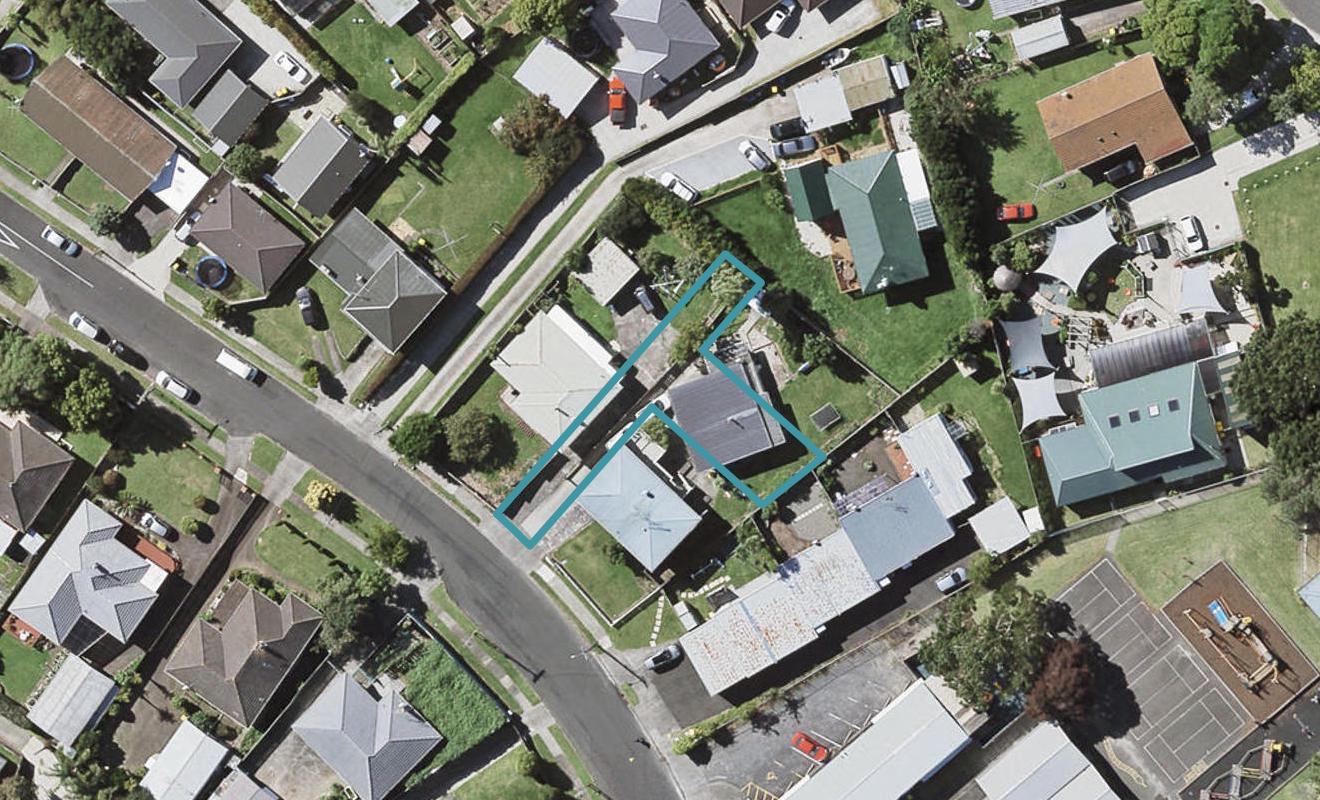 12D Swan Crescent, Pakuranga, Auckland - Carousel 1