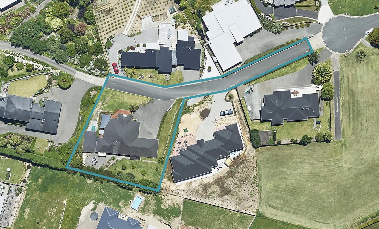 33 Holcombrooke Lane, Welcome Bay, Tauranga - Carousel 1