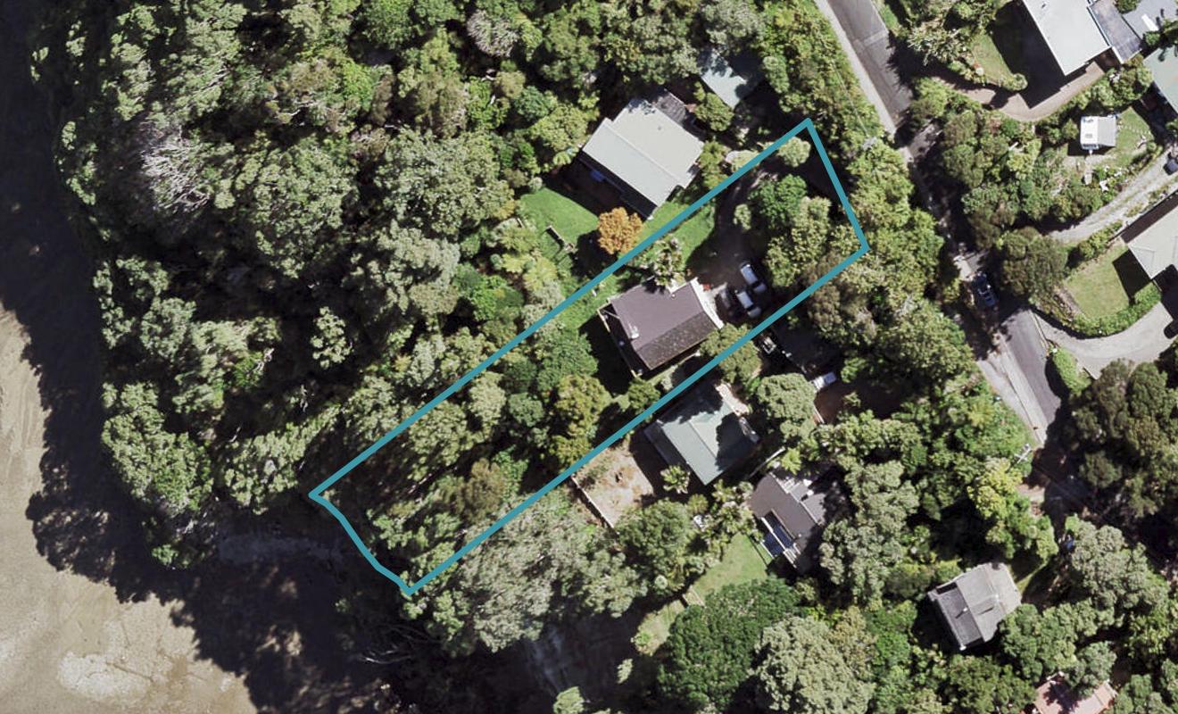41 Arapito Road, Titirangi, Auckland - Carousel 1