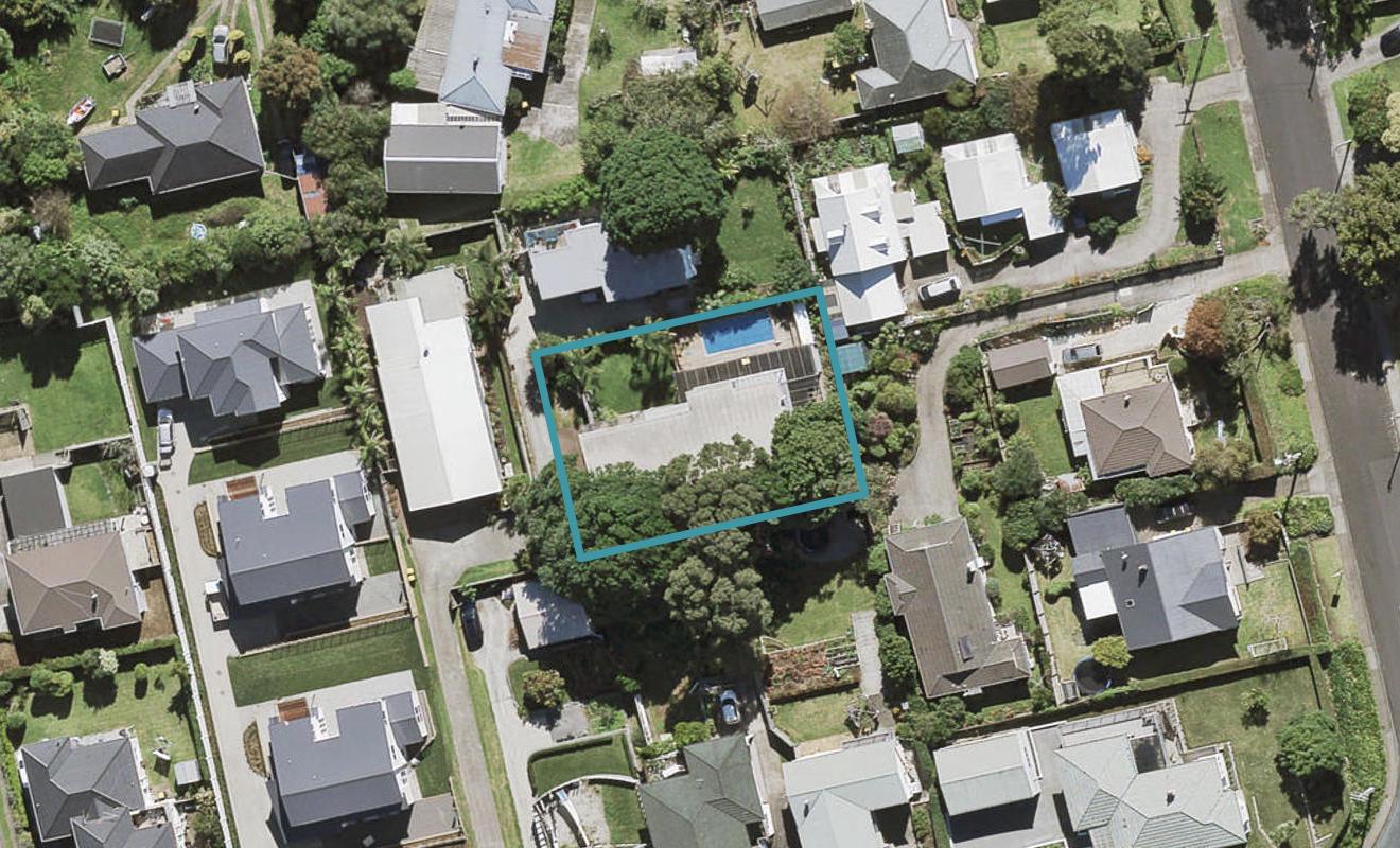 28A Taylor Road, Mangere Bridge, Auckland - Carousel 1