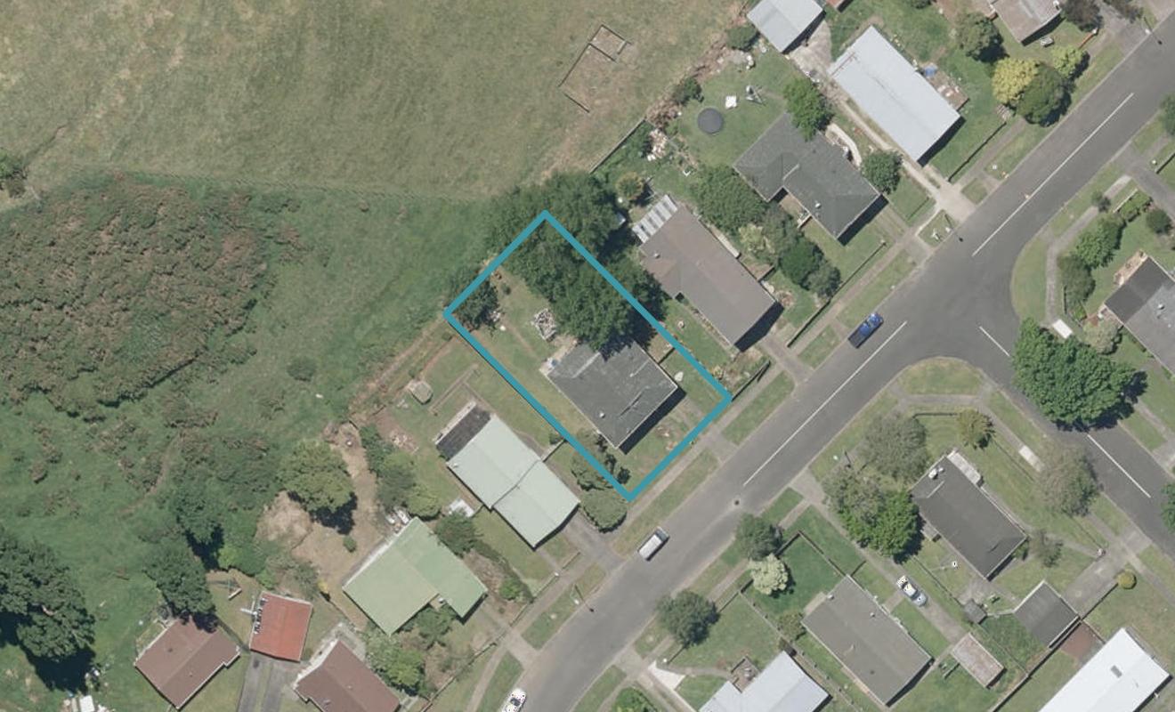 35 Savage Crescent, Aramoho, Whanganui - Carousel 1