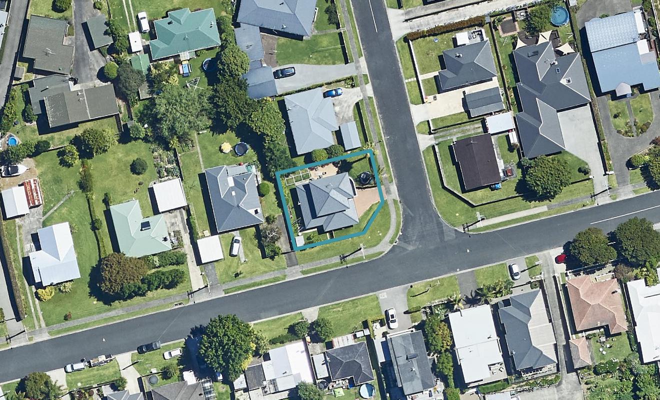 2A Karaka Road, Otumoetai, Tauranga - Carousel 1