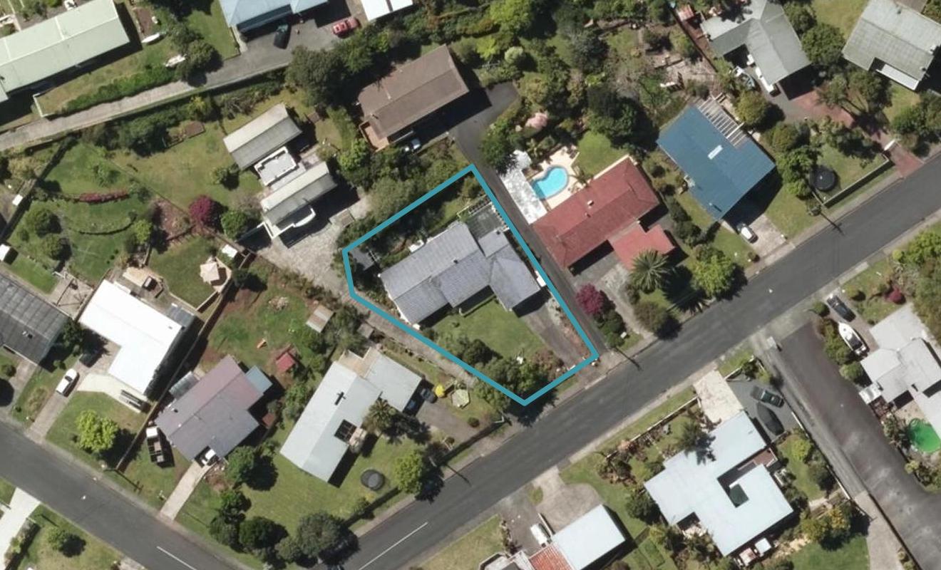 11 Sierra Avenue, Kamo, Whangarei - Carousel 1