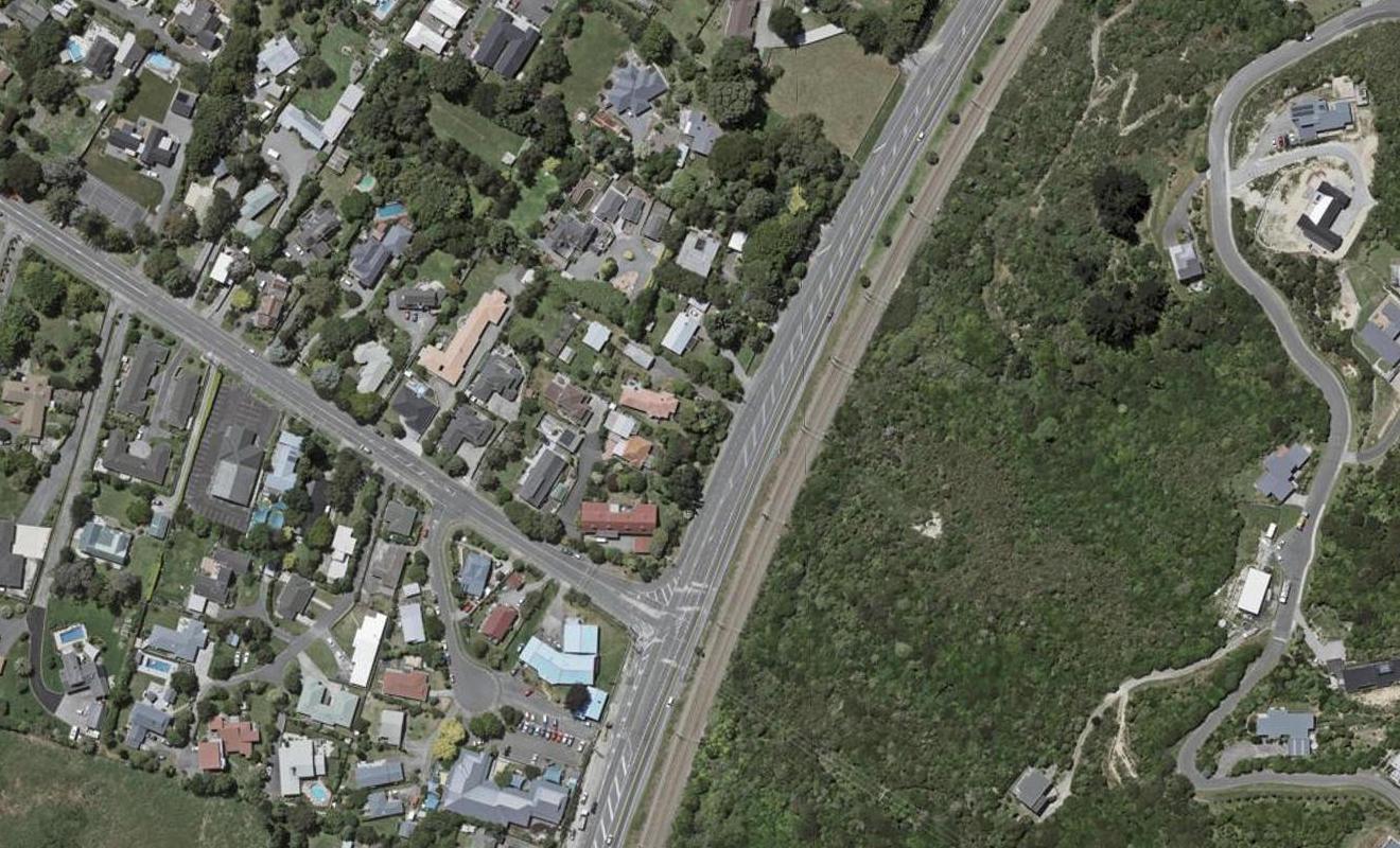 136 Main Road South, Raumati Beach, Paraparaumu - Carousel 1