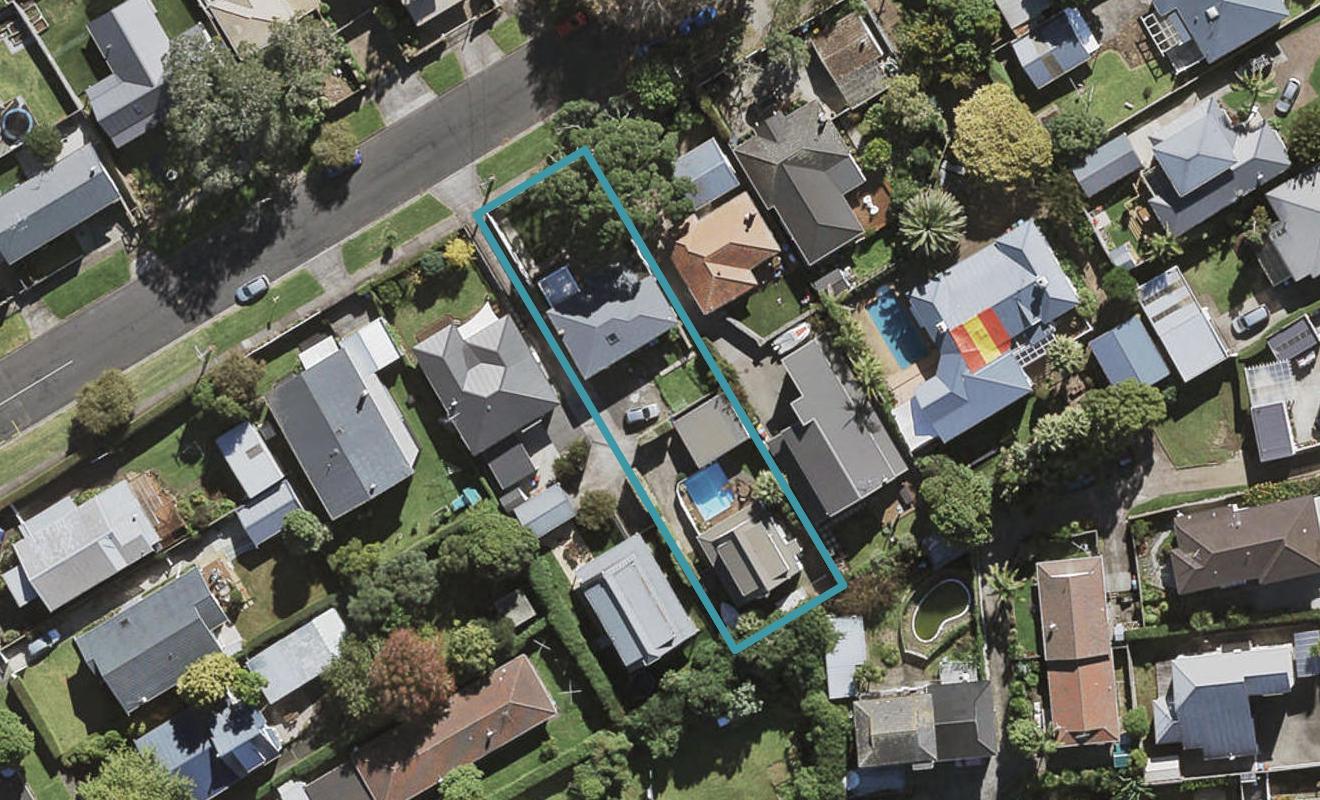 37 Tawa Road, Onehunga, Auckland - Carousel 1