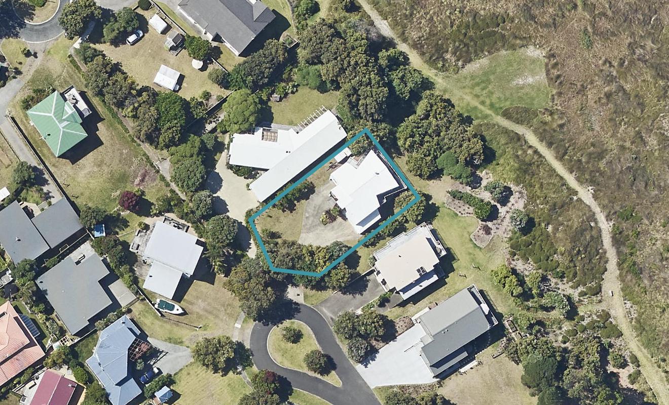 10 Sea Crest Place, Bowentown, Waihi Beach - Carousel 1