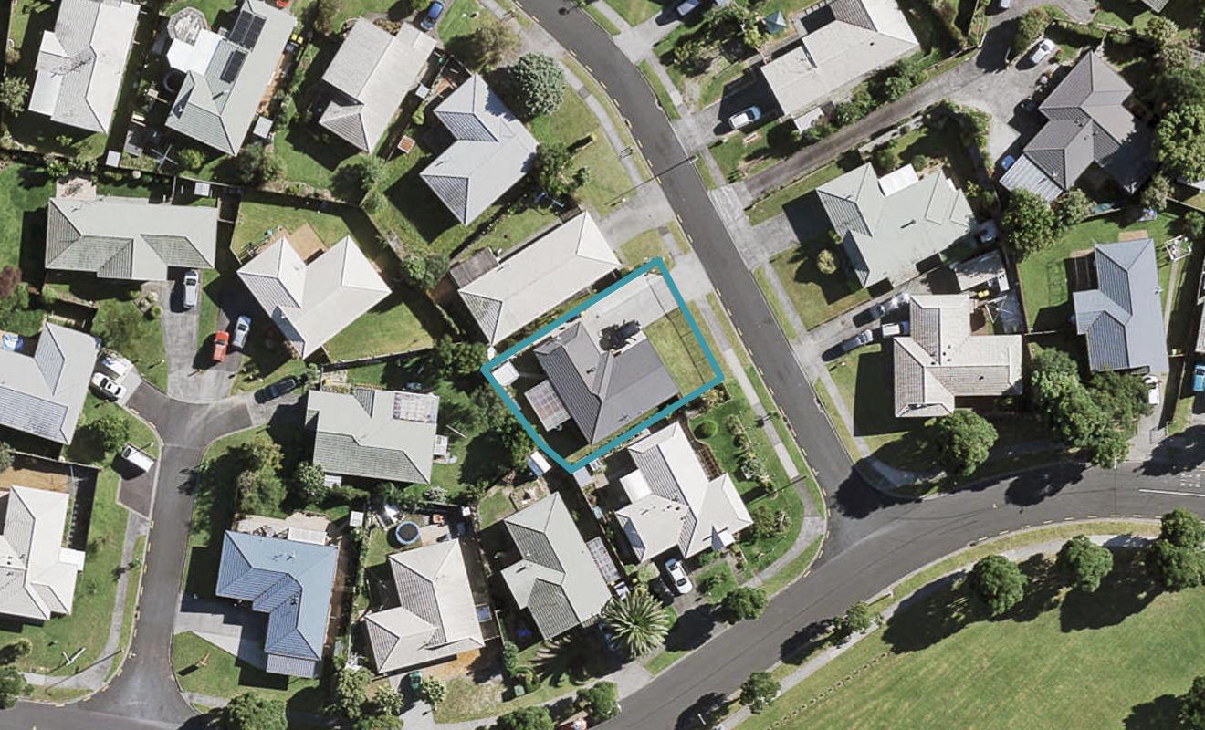 6 Tonson Place, Weymouth, Auckland - Carousel 1