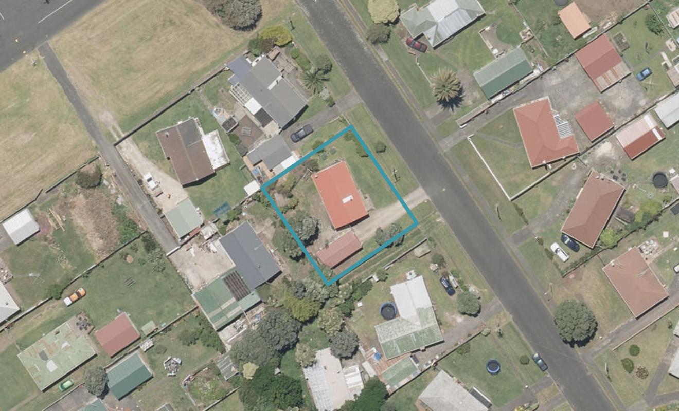 27 Laird Street, Castlecliff, Whanganui - Carousel 1