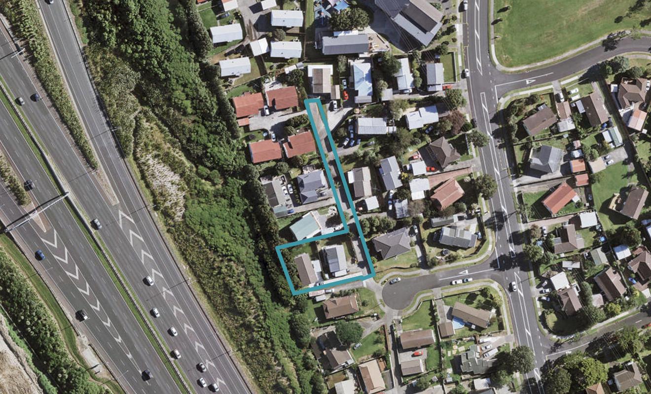 1/15 Kirklow Place, Goodwood Heights, Auckland - Carousel 1