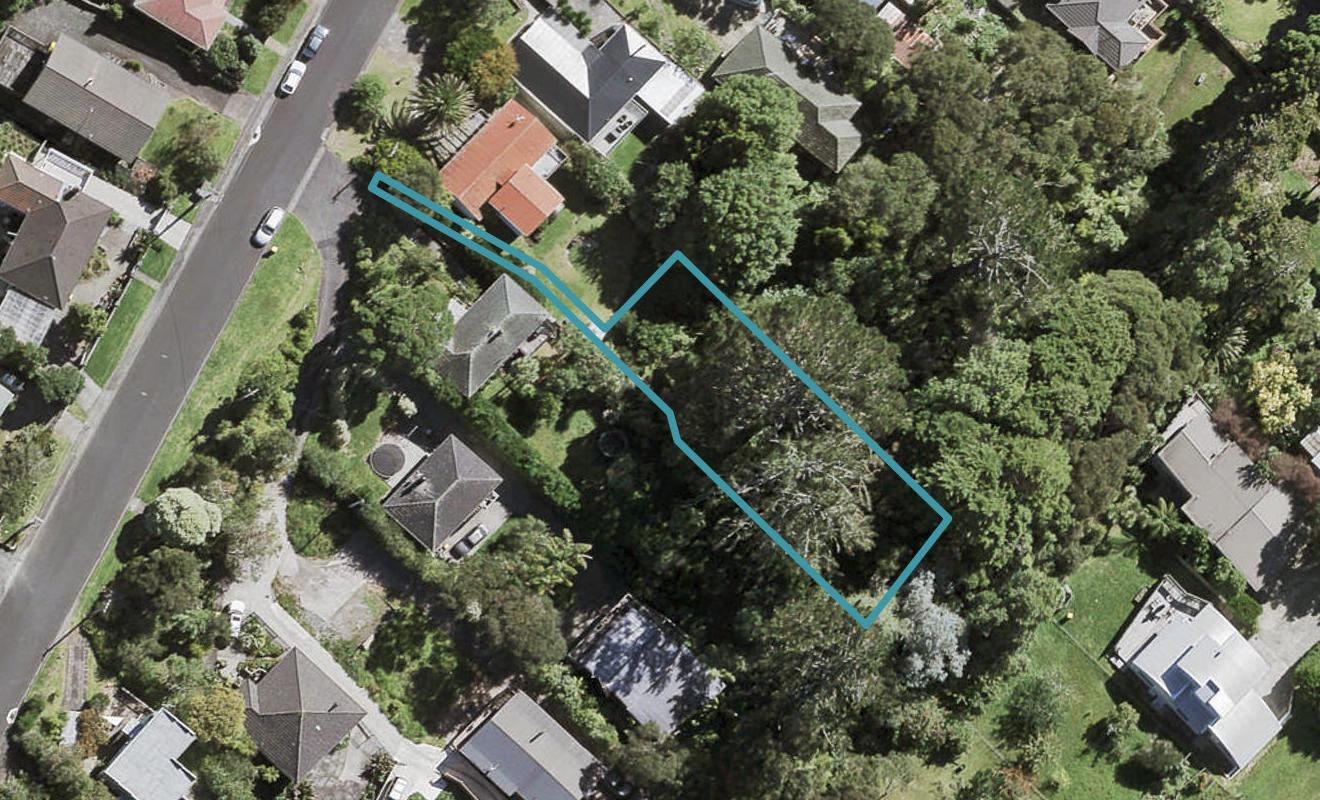 27A Fairmount Road, Titirangi, Auckland - Carousel 1