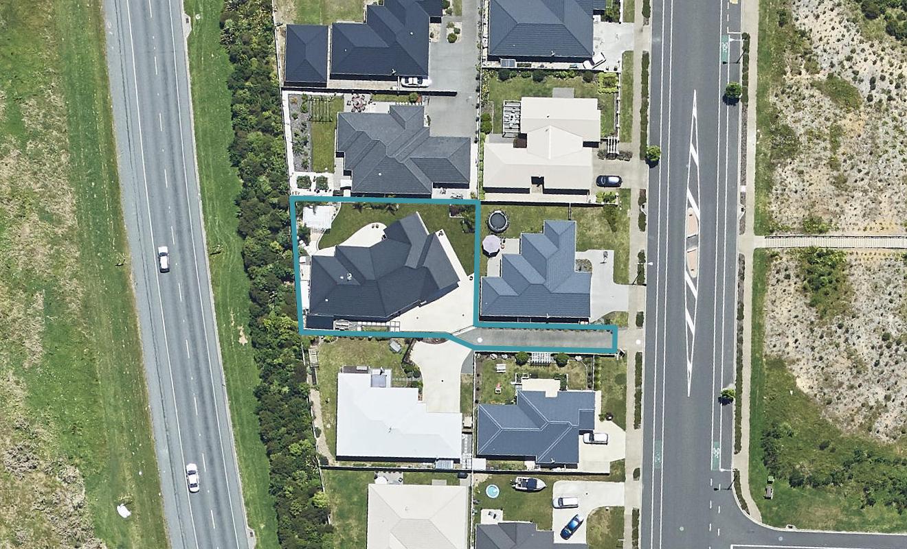 282 Lakes Boulevard, Pyes Pa, Tauranga - Carousel 1