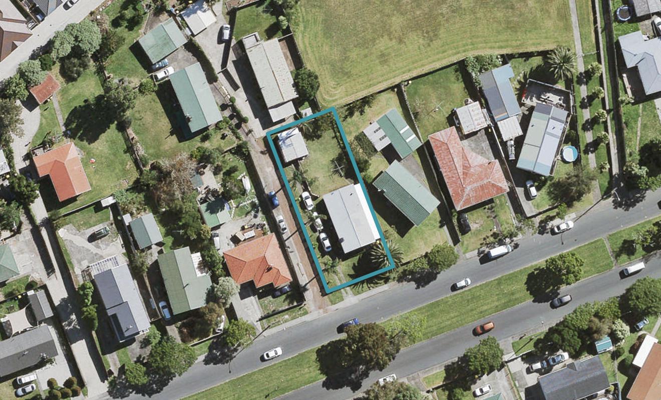 64 Universal Drive, Henderson, Auckland - Carousel 1