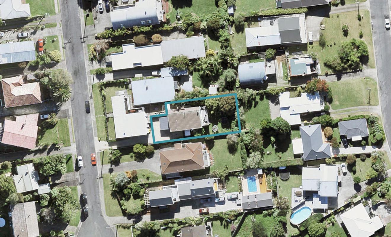 18 Salem Place, Torbay, Auckland - Carousel 1