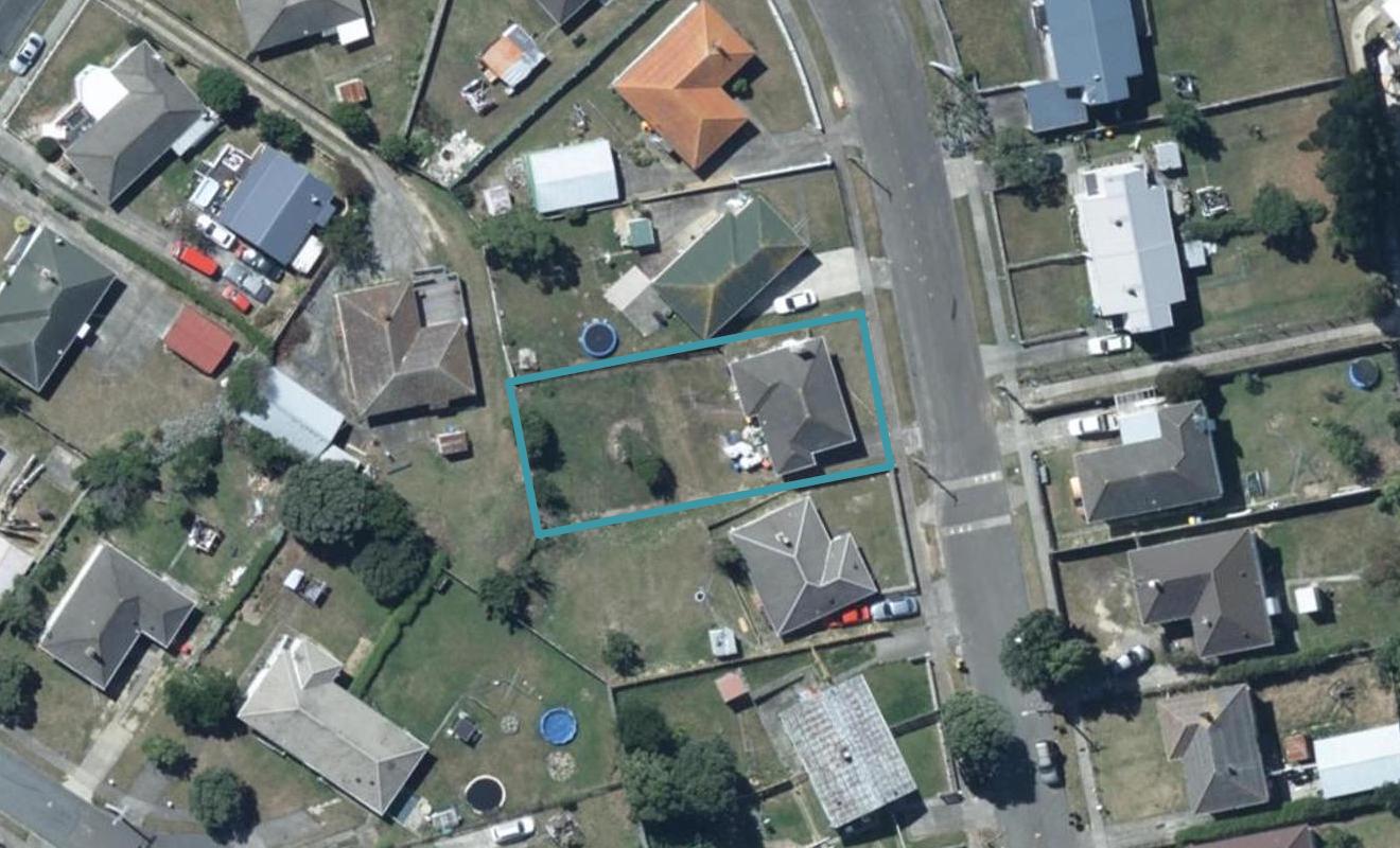 10 D'Urville Street, Cannons Creek, Porirua - Carousel 1