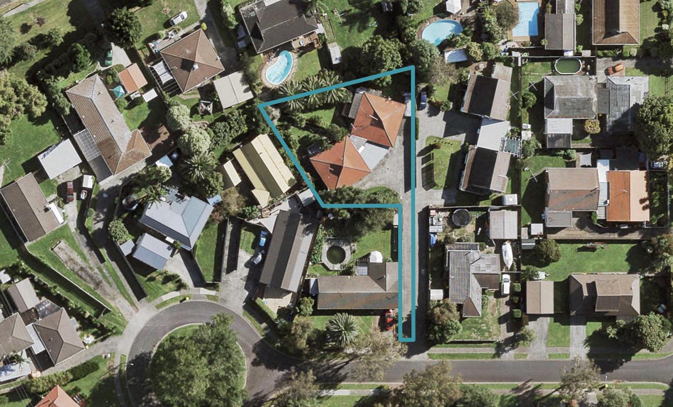 2/7 Gloaming Place, Conifer Grove, Takanini - Carousel 1