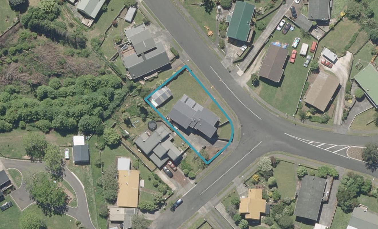 7 Parkdale Drive, Aramoho, Whanganui - Carousel 1