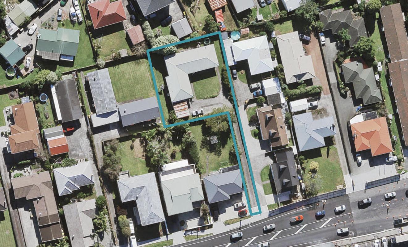 3/216A Edmonton Road, Te Atatū South, Auckland - Carousel 1