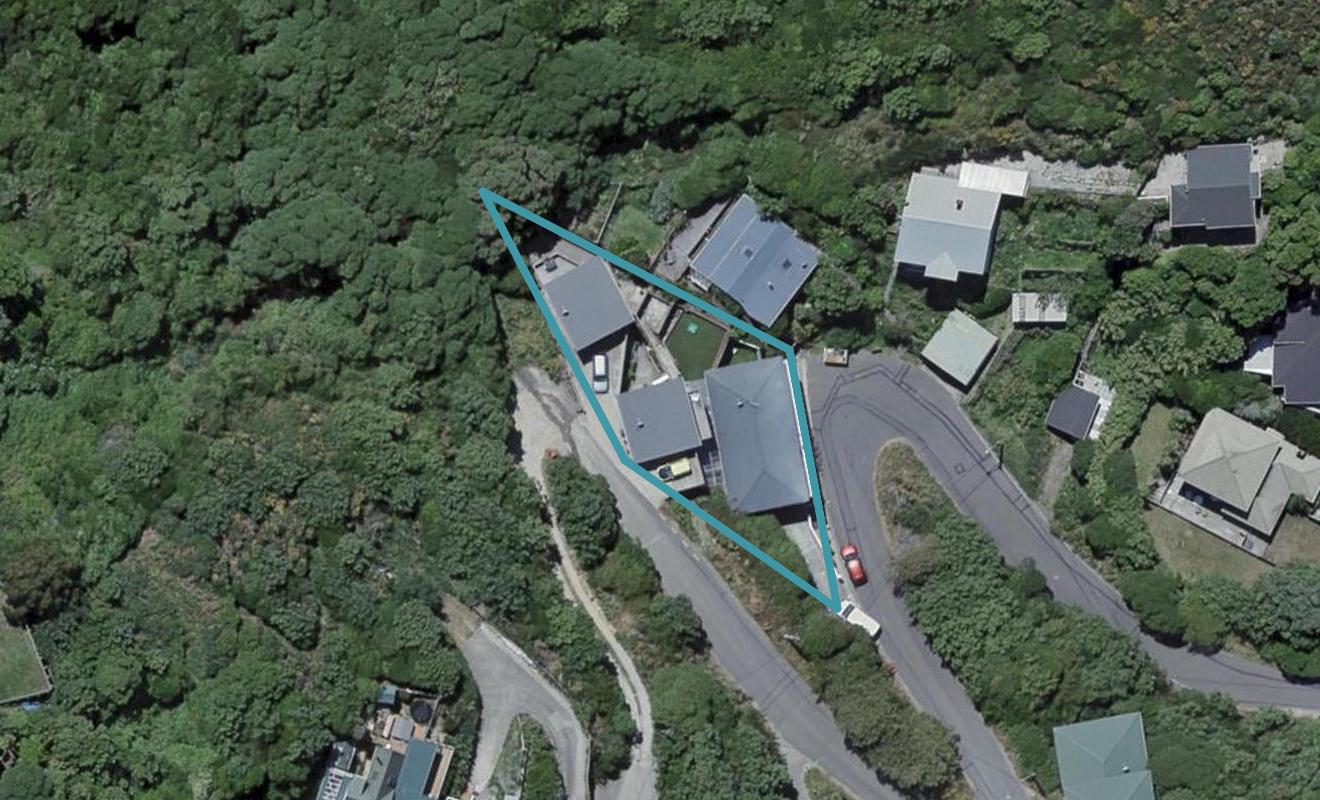 32A Cave Road, Houghton Bay, Wellington - Carousel 1