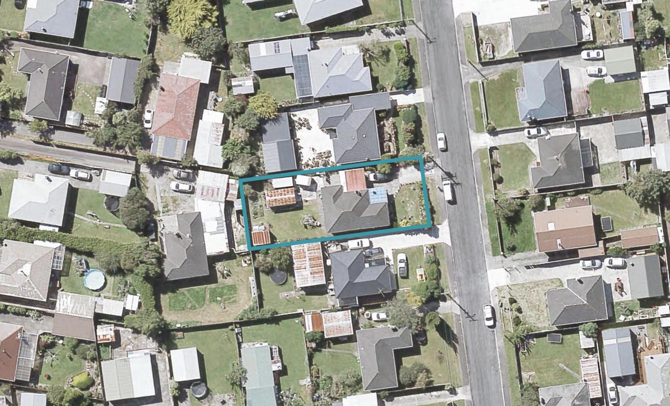 7 Roberts Street, Wainuiomata, Lower Hutt - Carousel 1