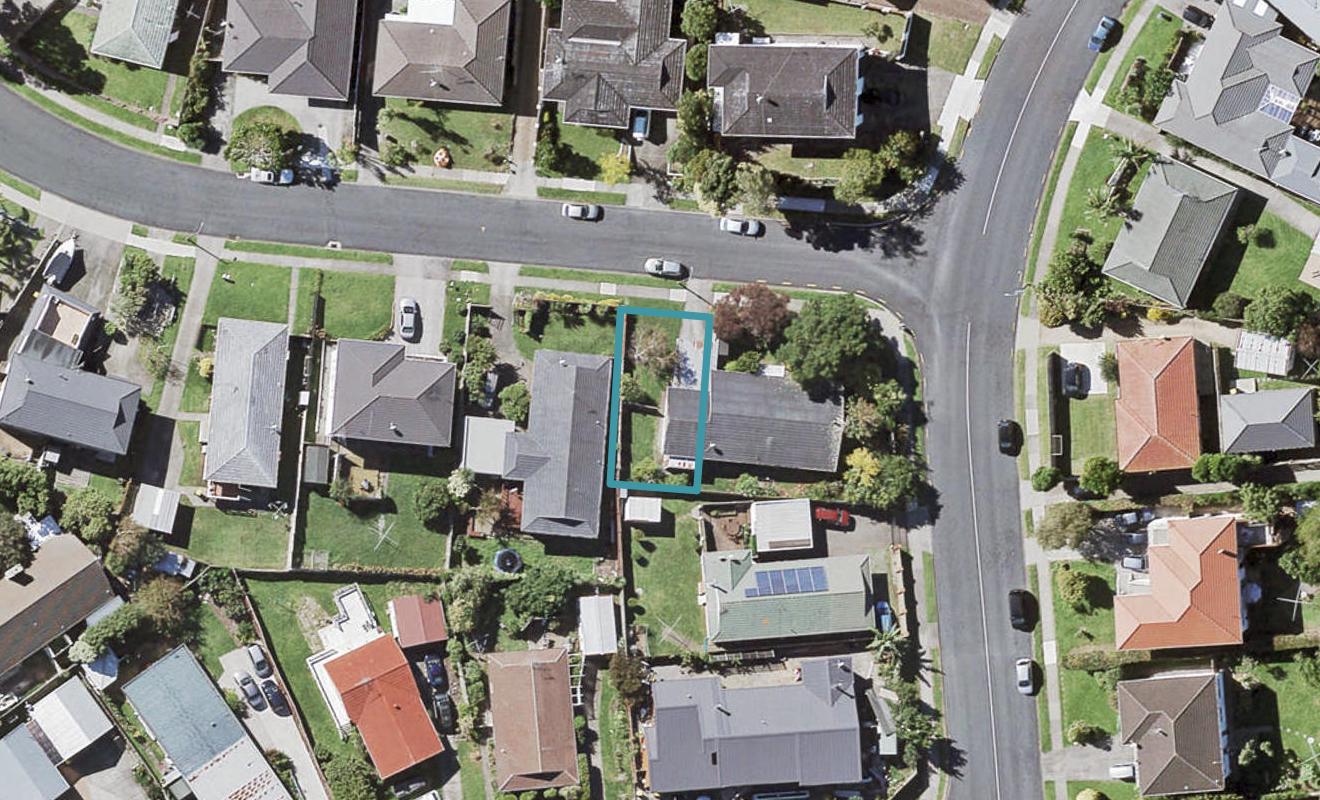2B Galsworthy Place, Bucklands Beach, Auckland - Carousel 1