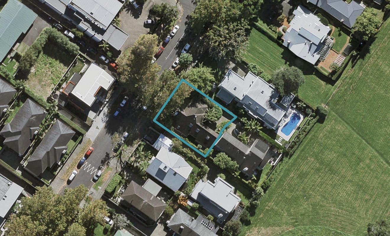 16 Dilworth Avenue, Remuera, Auckland - Carousel 1