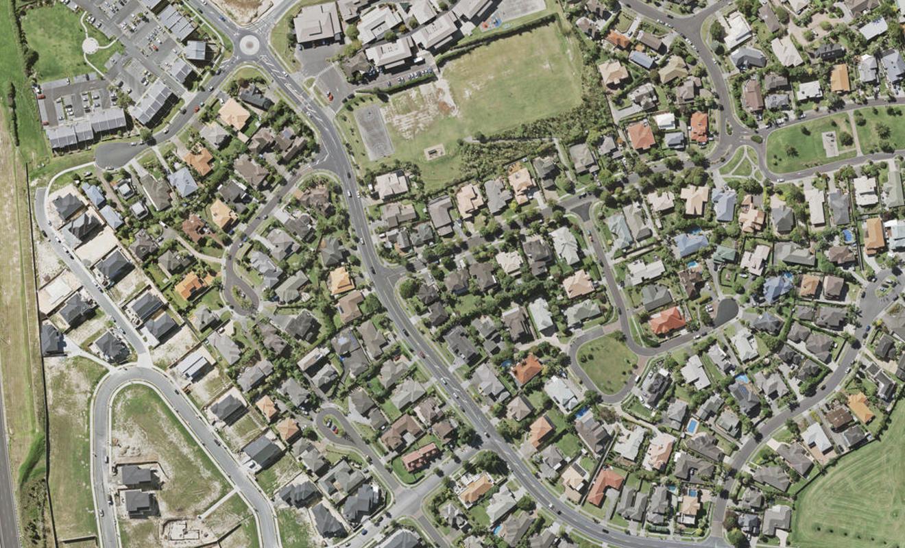 32 Arirang Rise, Pinehill, Auckland - Carousel 1