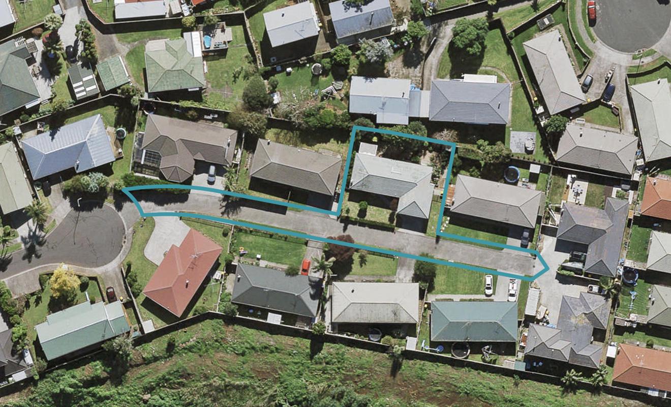 16 Hocken Place, Mangere Bridge, Auckland - Carousel 1