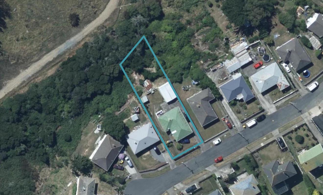 20 Dorset Grove, Cannons Creek, Porirua - Carousel 1