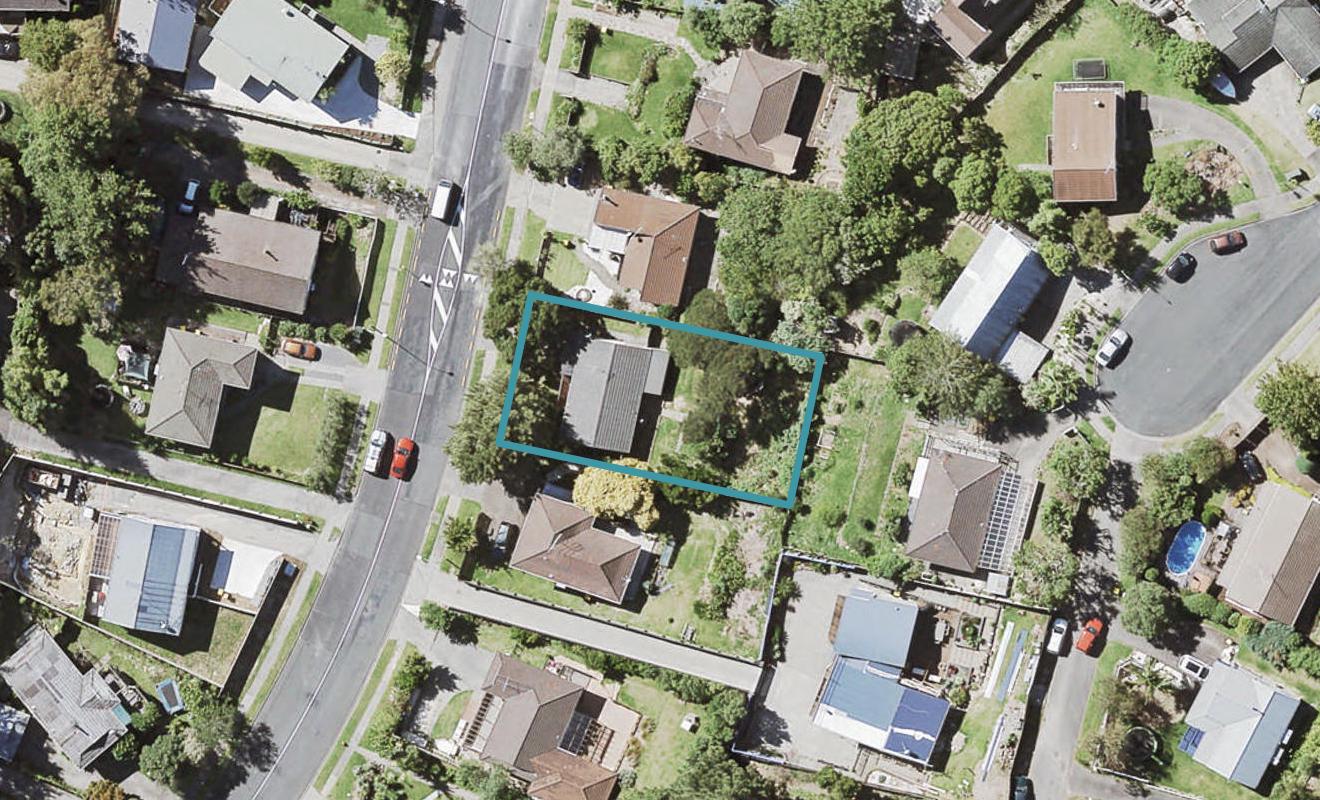 83 Oaktree Avenue, Browns Bay, Auckland - Carousel 1