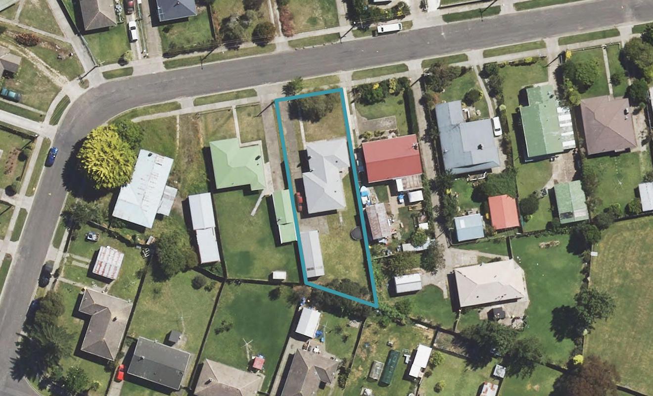 18 Glasgow Crescent, Kaiti, Gisborne - Carousel 1