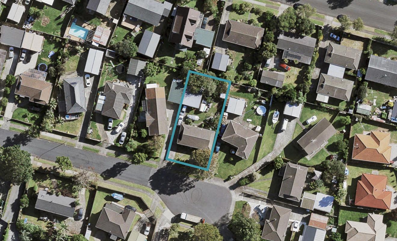 16 Adel Place, Weymouth, Auckland - Carousel 1
