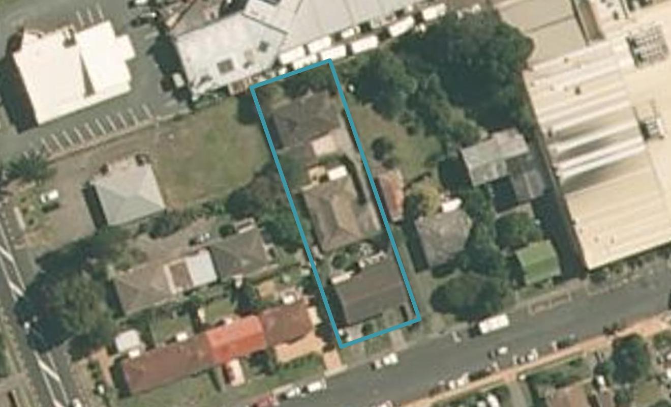17 Moana Avenue, Orewa, Orewa - Carousel 1