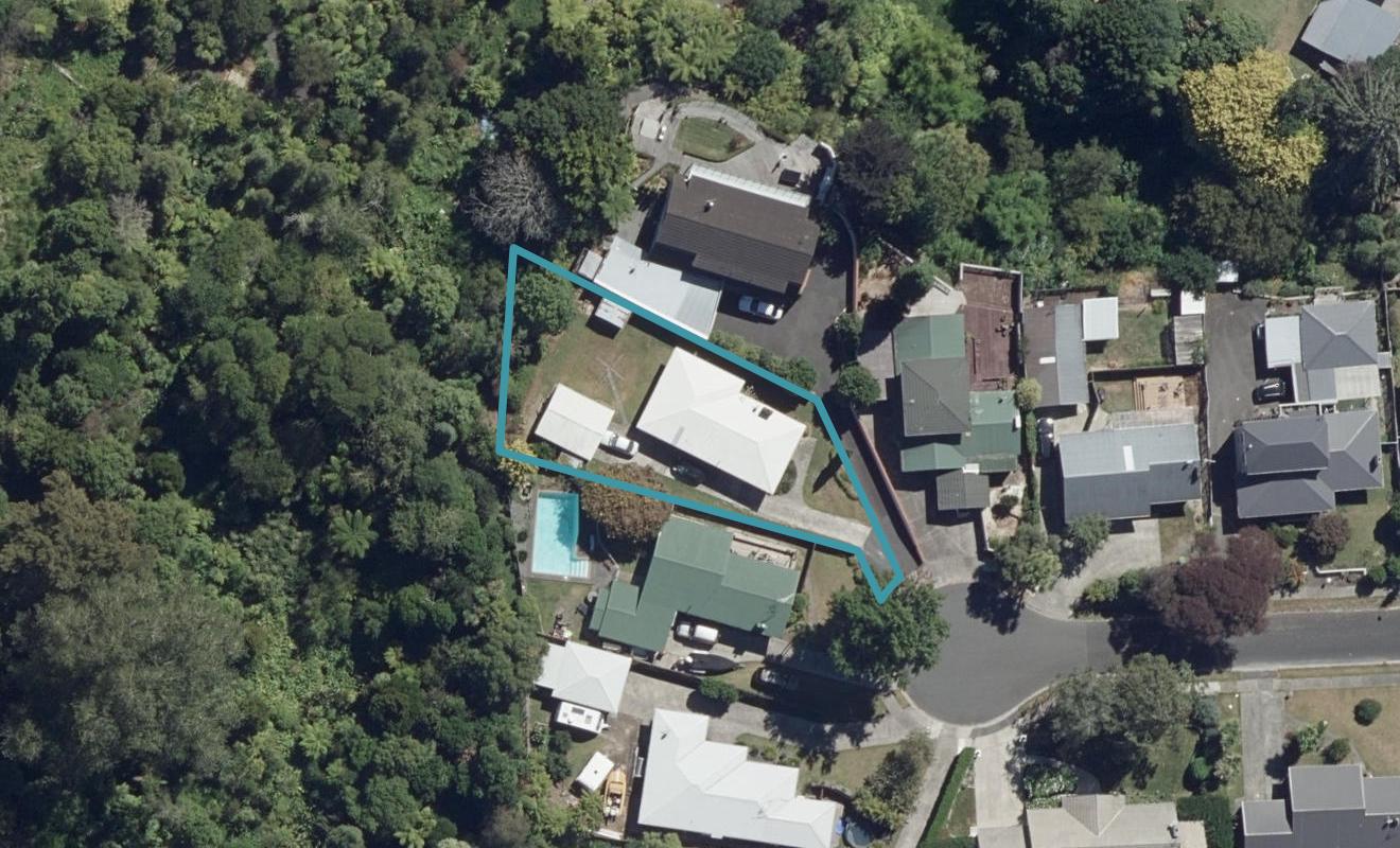 13 Lynwood Place, Chedworth, Hamilton - Carousel 1