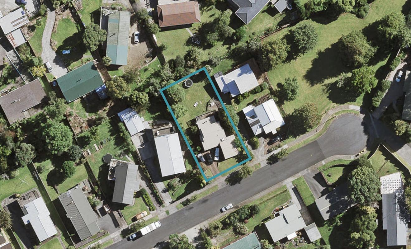 27 Barberton Terrace, Red Hill, Papakura - Carousel 1