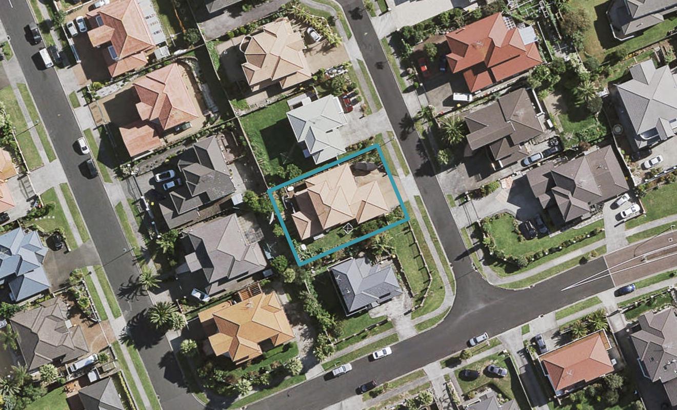4 Sesame Grove, Goodwood Heights, Auckland - Carousel 1