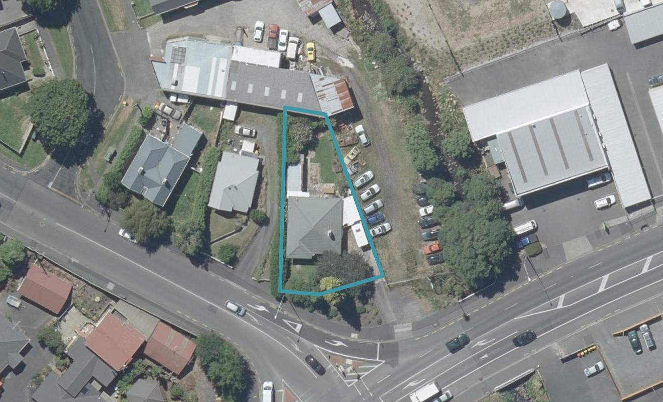 2 Brockville Road, Glenross, Dunedin - Carousel 1
