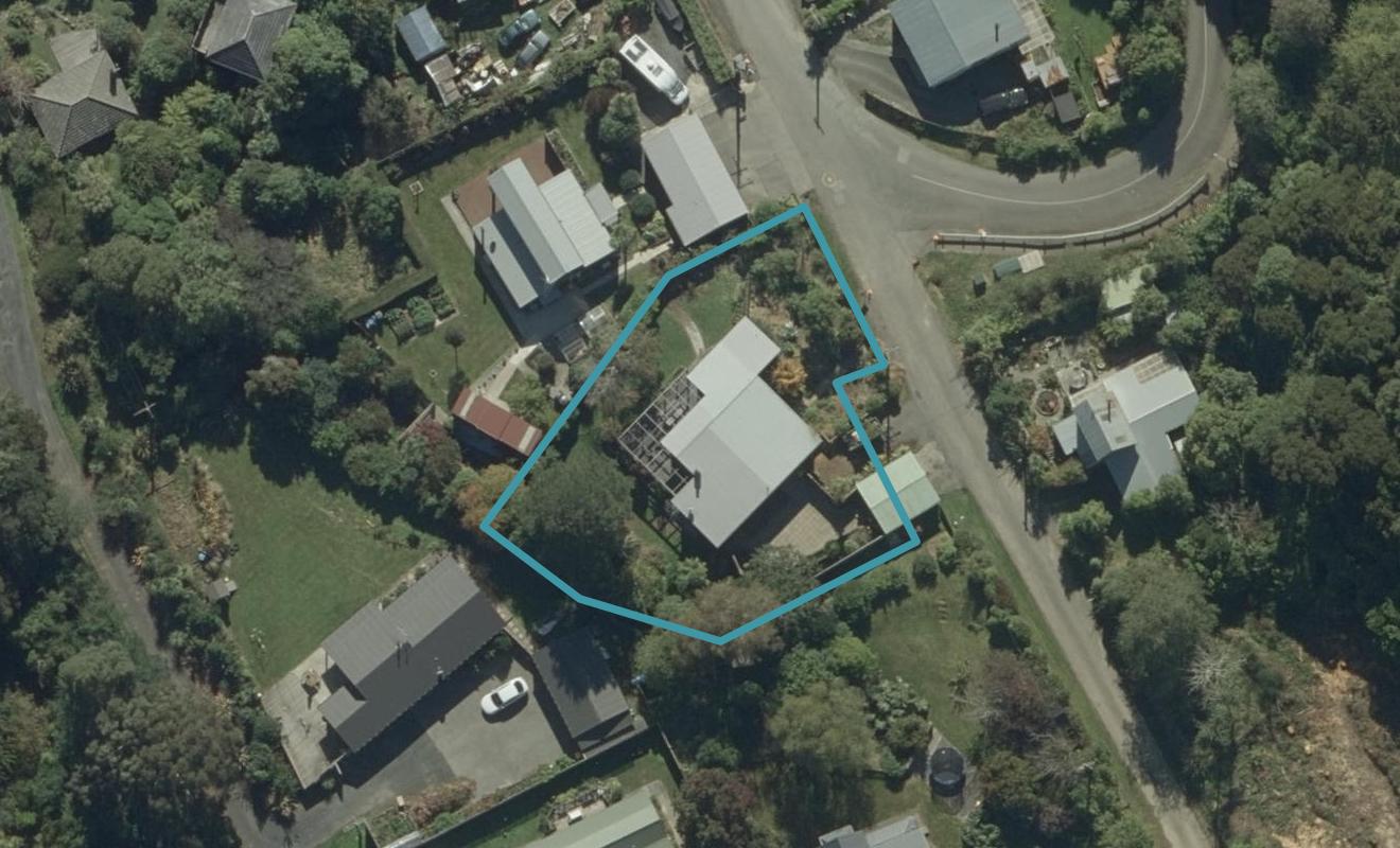 4 Bacon Street, Broad Bay, Dunedin - Carousel 1