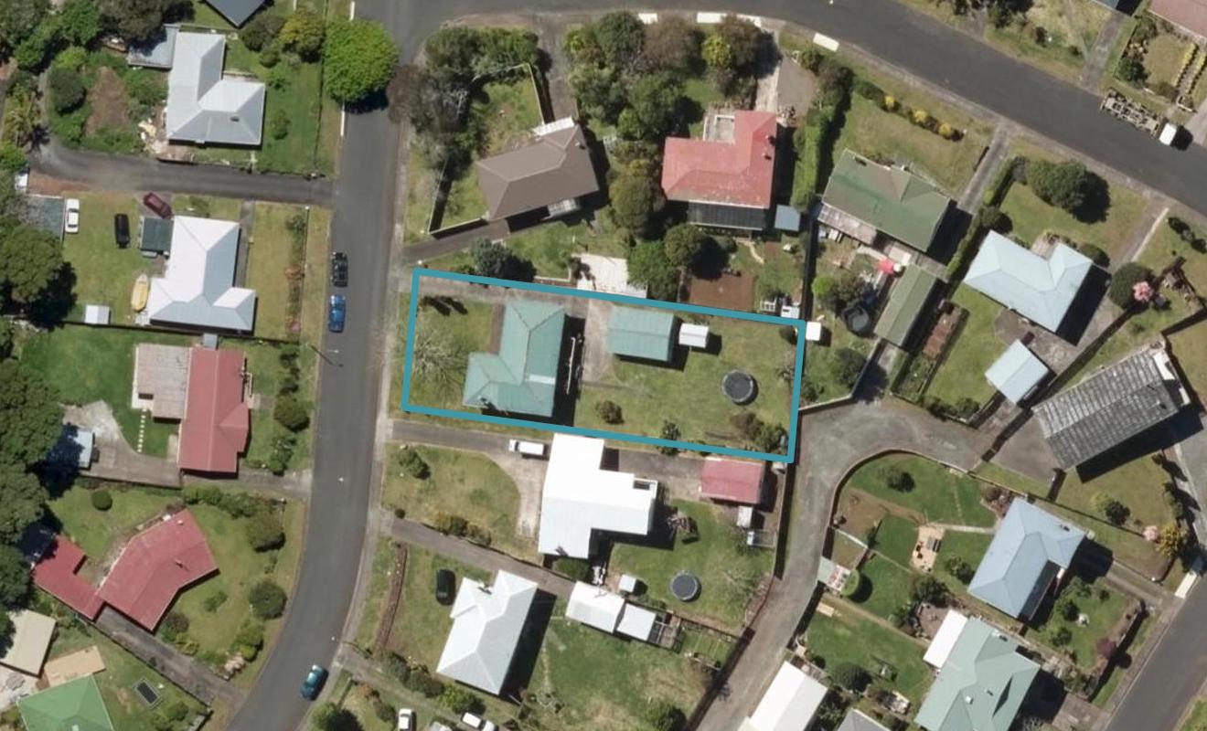 11 Mcinnes Avenue, Te Kamo, Whangarei - Carousel 1