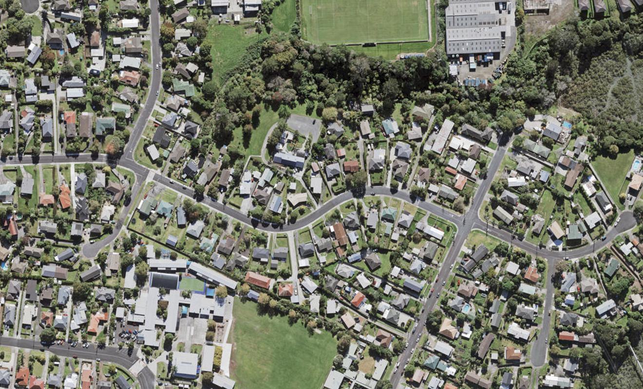 68 Divich Avenue, Te Atatu South, Auckland - Carousel 1
